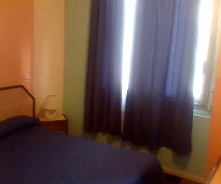 Alan Robert's Hotel 2*