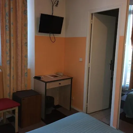 Alan Robert's Hotel