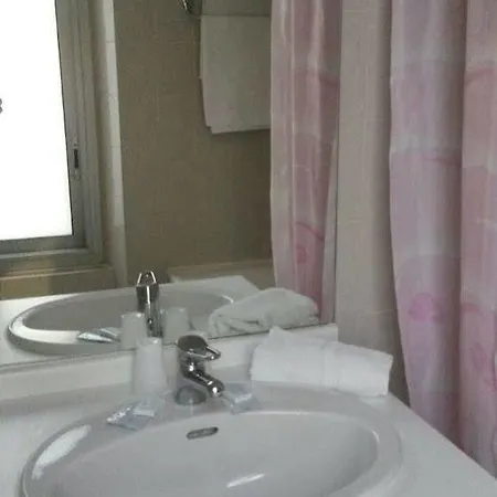 Alan Robert's Hotel