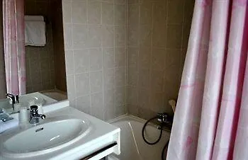 Отель Alan Robert's Канны